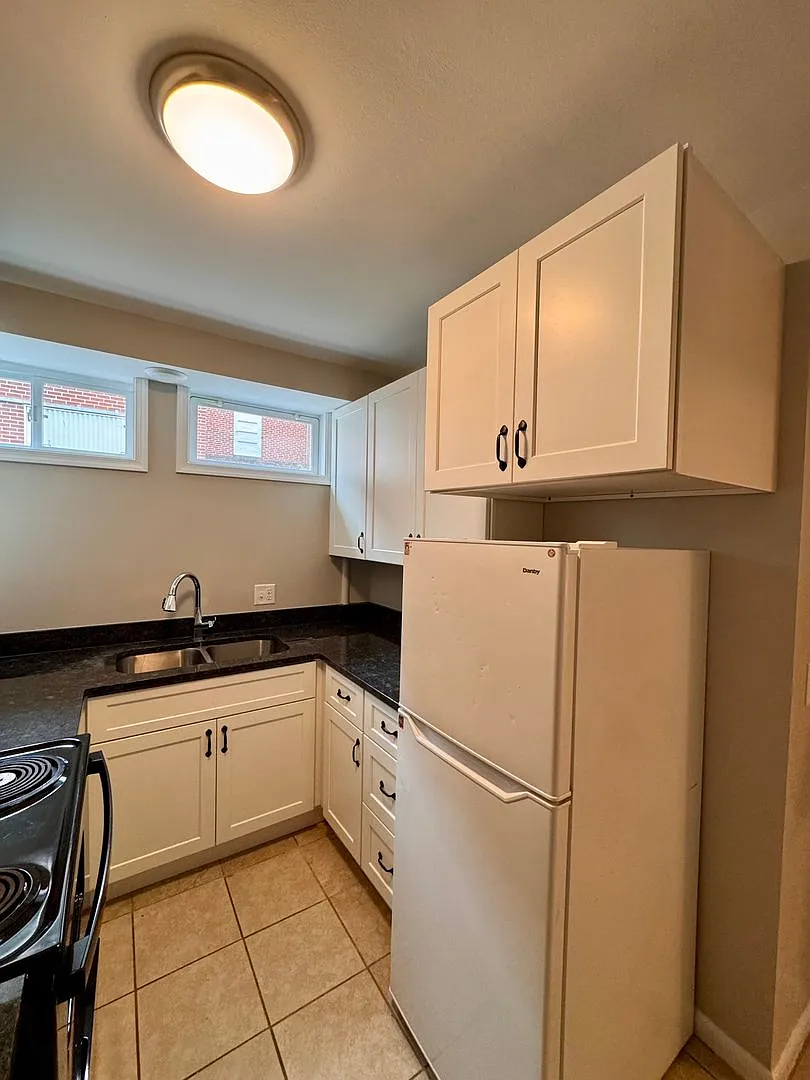 Two Bedroom Basement Apartment for Rent in Dayton — Photo 3