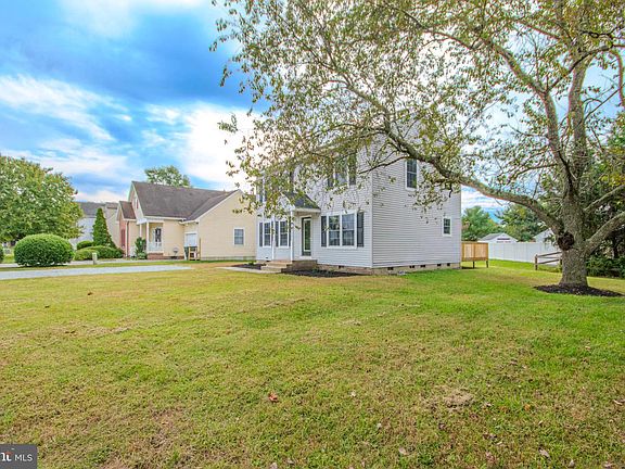 3rd image of 200 Shannon Ct