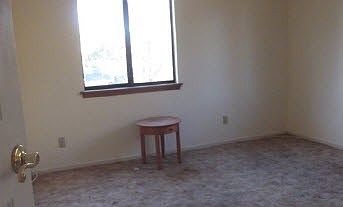 5th image of 9385 Helena Ave