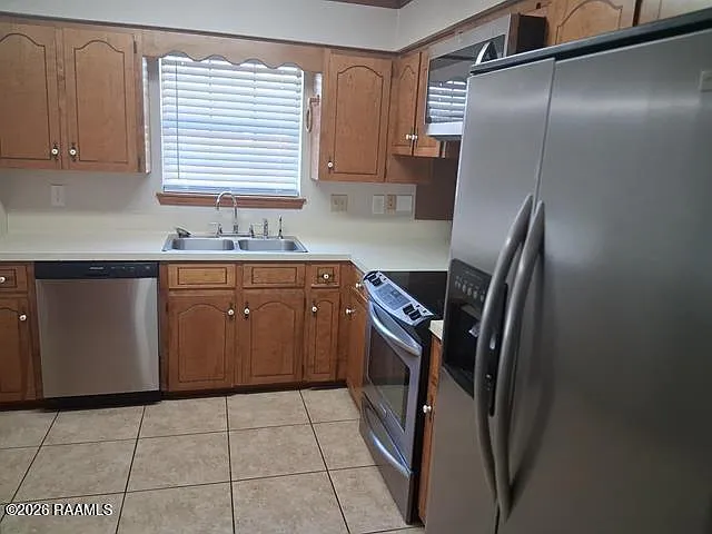 2 bed, 2.0 bath, 1350 sqft, $1,550 — Photo 3
