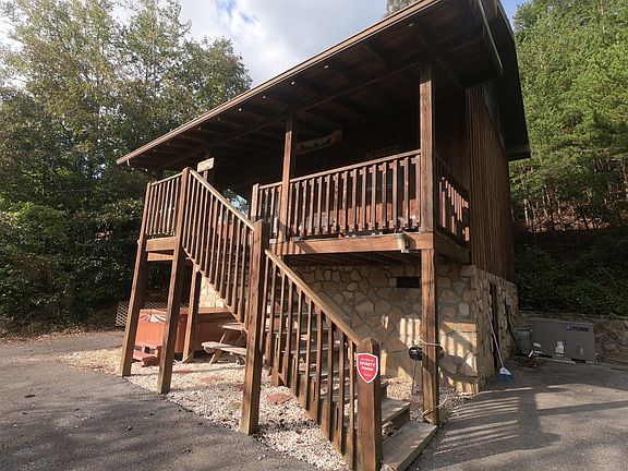 2nd image of 3029 Birds Creek Rd Unit 3