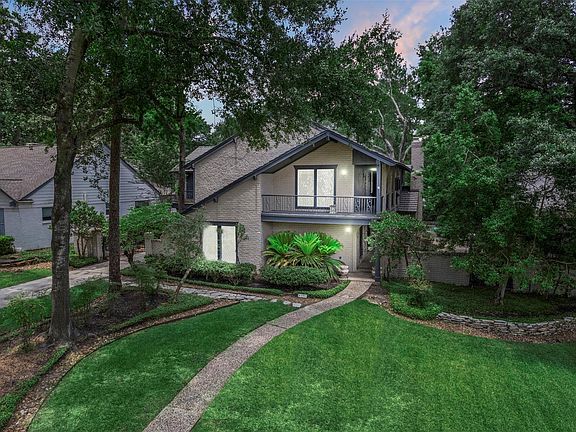 3rd image of 6106 Larkmount Dr