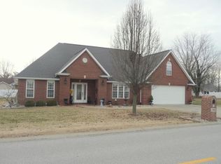 1706 N Fair St, Marion, IL 62959