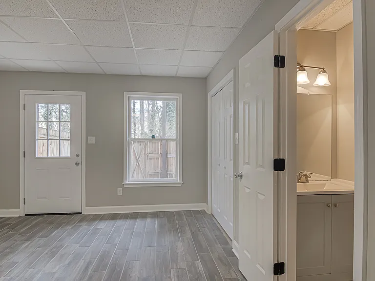 828 Brickwood Ct — Photo 2