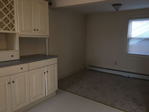 Hutch and nook kitchen area