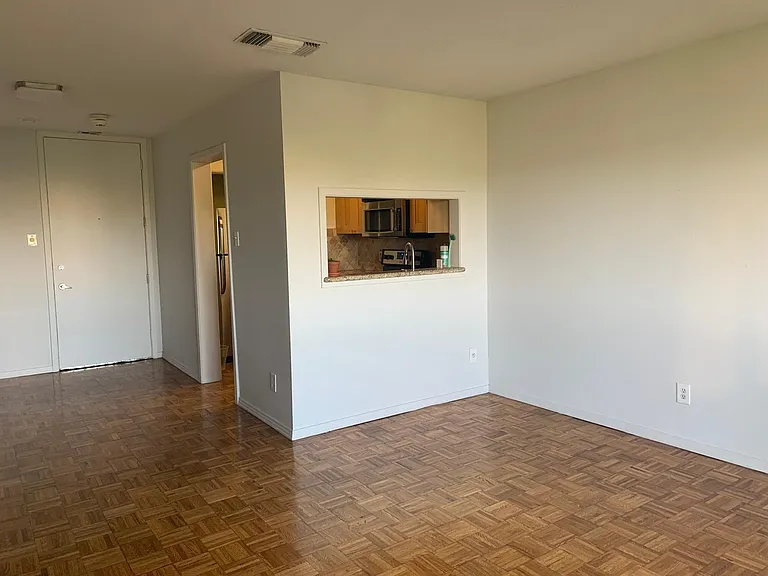 3600 Montrose Blvd #409 — Photo 3