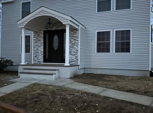 39 Benjoe Dr FLOOR 1, Amityville, NY 11701