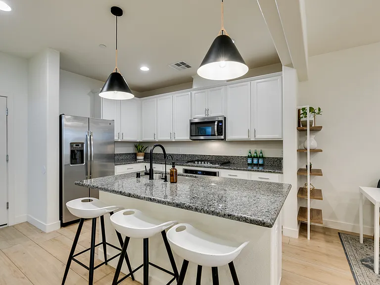 77 Alamere Falls Dr — Photo 16