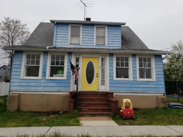 6 Wayne St, Edison, NJ 08817