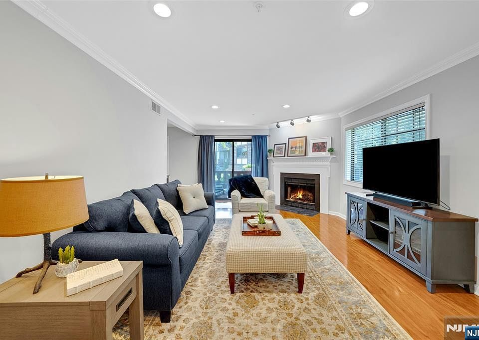 1st image of 3404 Whittier Court