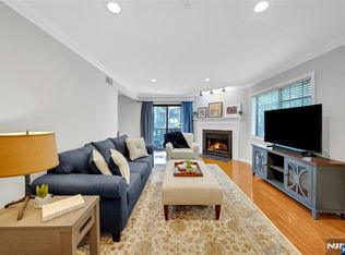 3404 Whittier Ct, Mahwah, NJ 07430
