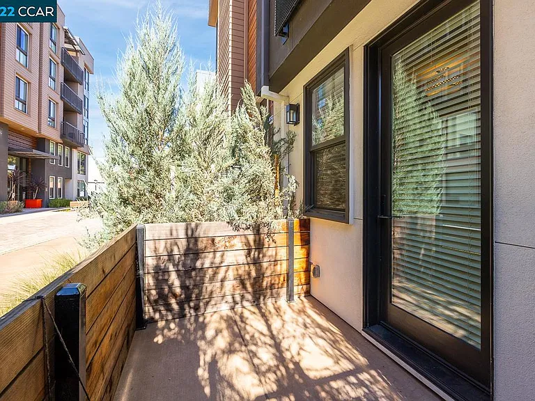 3634 Jubilee Cmn — Photo 22