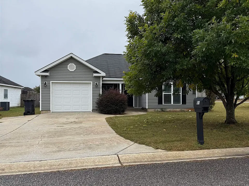 109 Ellington Ct