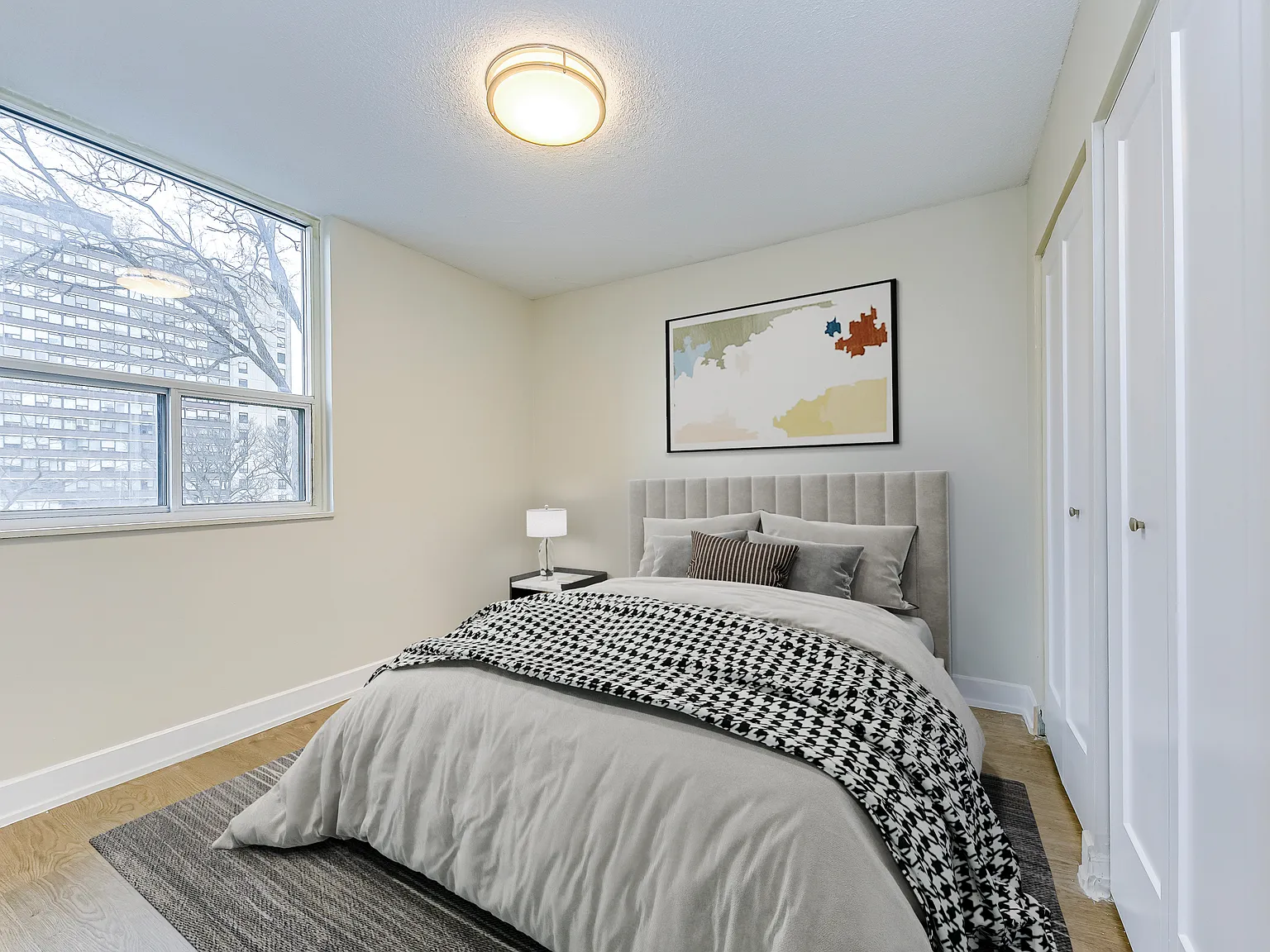 Haldimand Apartments — Photo 4