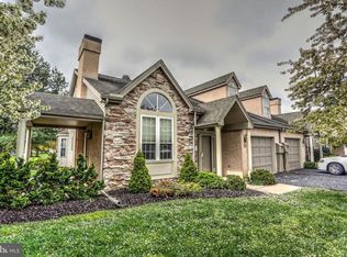 111 Greenview Dr, Lancaster, PA