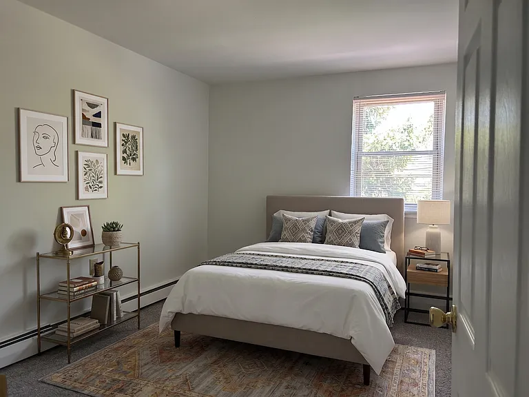 Parkside Manor Apartments — Photo 18