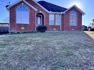 589 Hollandale Rd, La Vergne, TN 37086