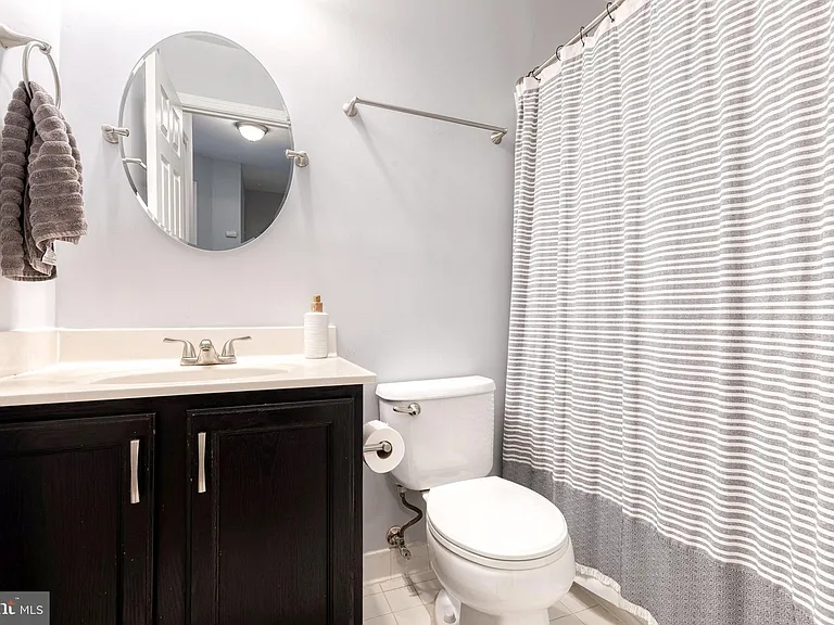 708 Leister Dr — Photo 18