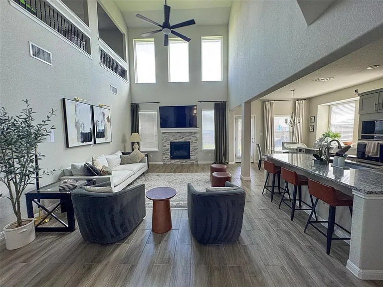 4217 Dawn Lorraine Dr — Photo 24