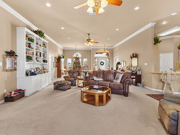 5th image of 315 Briarwood Ln