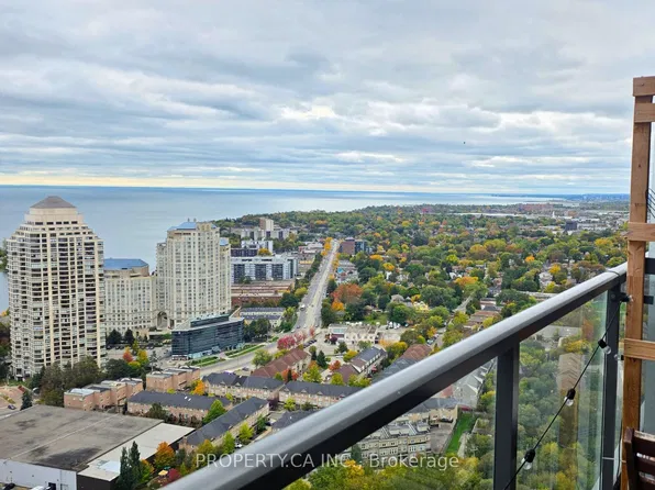 36 Park Lawn Rd, Toronto, ON