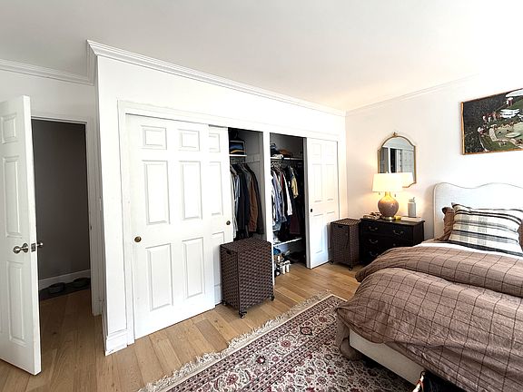 5th image of 1550 N Lakeshore Dr #15F