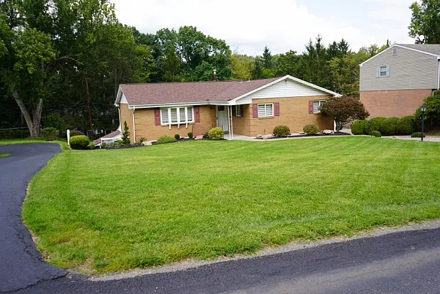 4 bed, 2.5 bath, 1541 sqft, $3,500 — Photo 2