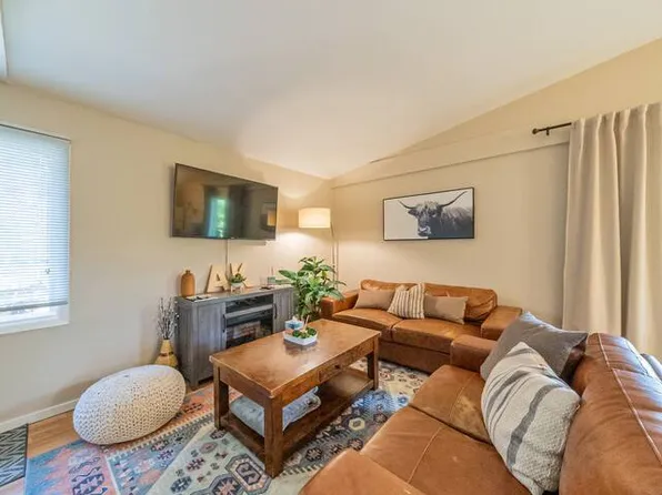 331 Melody Pl #H, Anchorage, AK 99504