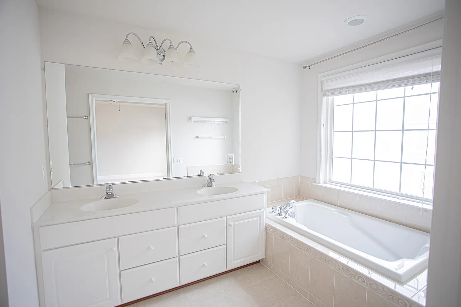 3 bed, 1627 sqft, $3,450 — Photo 2