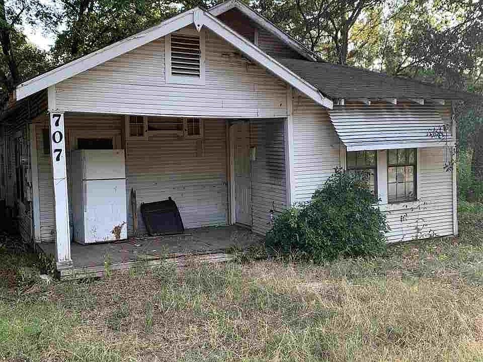 1st image of 707 E Duval St