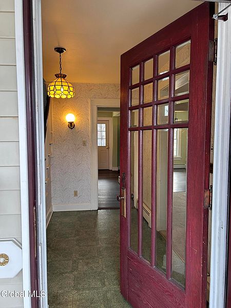 5th image of 473 Bruno Street