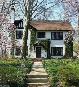 2885 Edgehill Rd, Cleveland Heights, OH, 44118