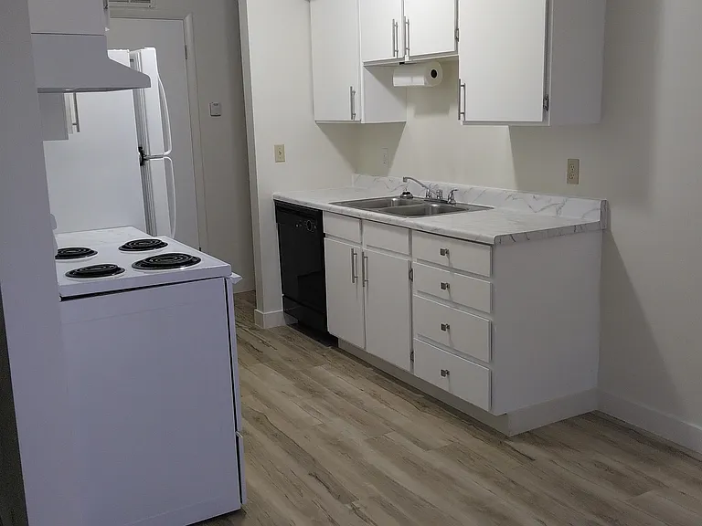 90 S Valley Dr #32 — Photo 1