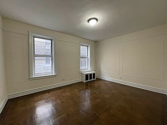 5th image of 109 Park Ln S #A