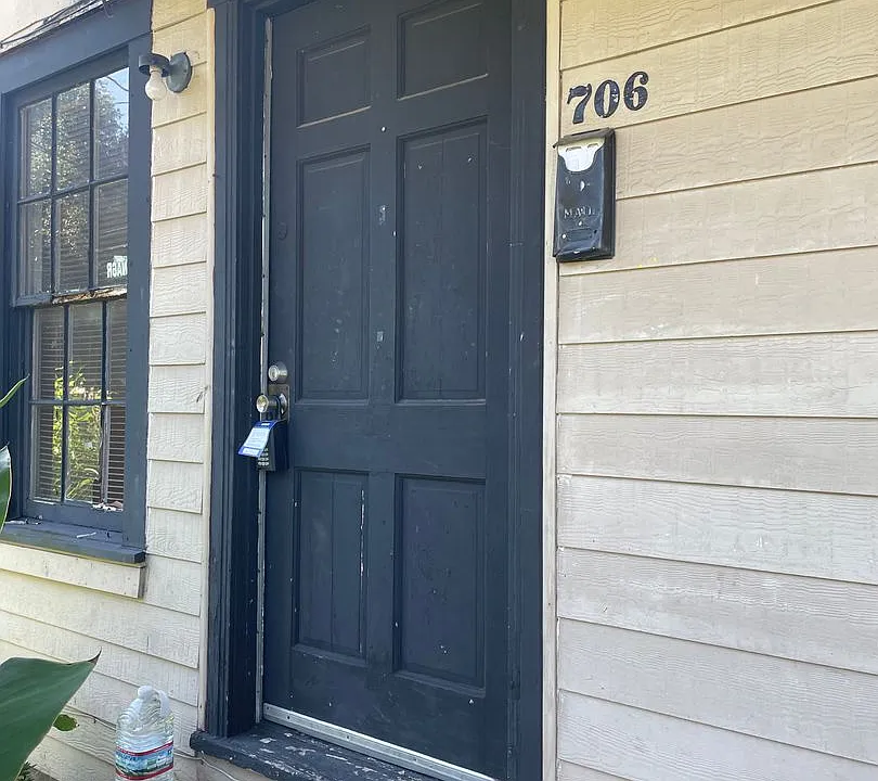 706 Carrollton St