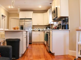 118 Holland St #2T, Somerville, MA 02144