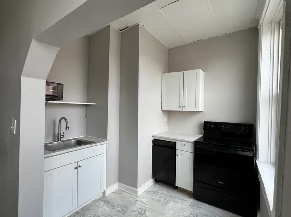 526 E 8th Ave APT 1, Homestead, PA 15120