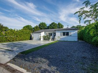 213 NE 43rd St, Miami, FL 33137