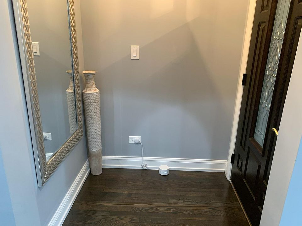 1st image of 1059 N Mayfield Ave #1