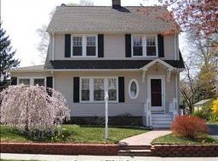 94 Thornton St, Hamden, CT 06517