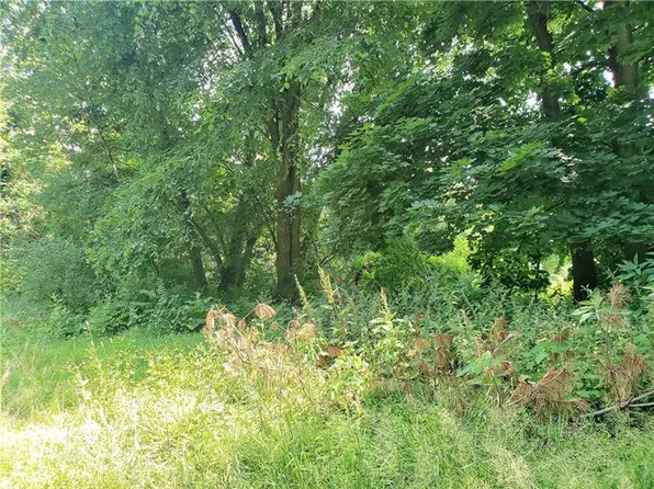 1439 Sharon Rd, Beaver, PA 15009