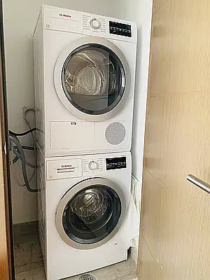 Rented by MaxInvest Real Estate, Inc. | media 17