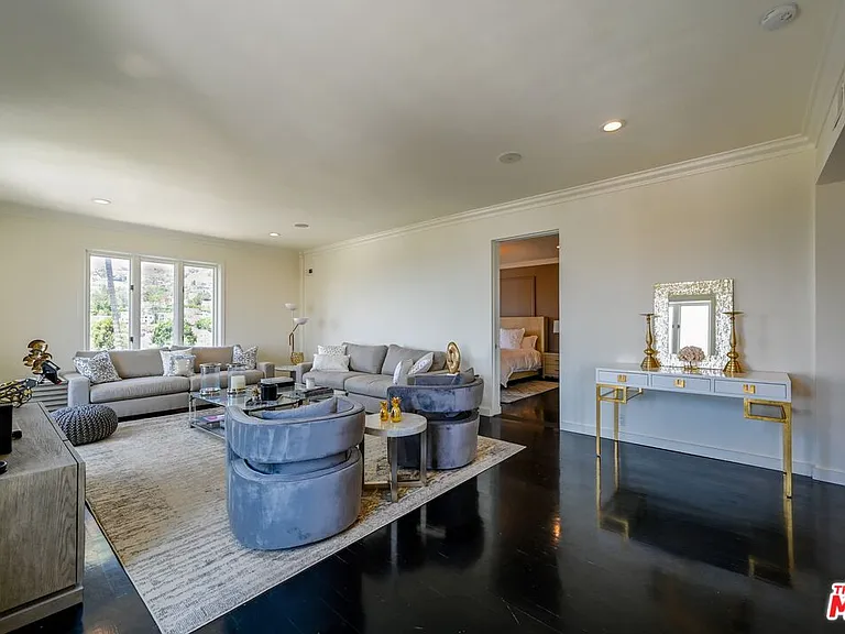 1424 N Crescent Heights Blvd #61 — Photo 8