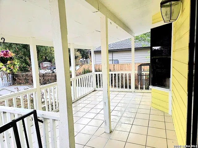 3 bed, 1.0 bath, 1017 sqft, $1,500 — Photo 4