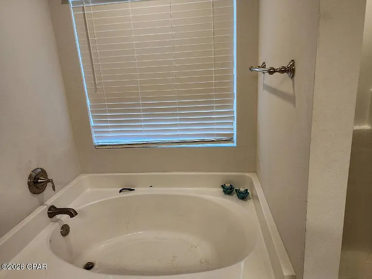 11729 Poston Rd — Photo 15