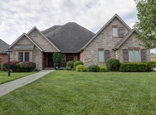 3170 W Knob Hill St, Springfield, MO 65810