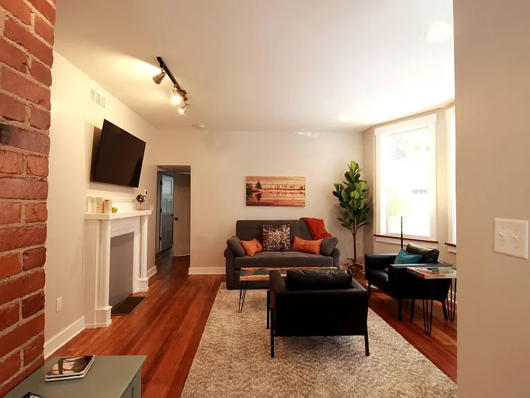 18 Kessler Pl #1 — Photo 1