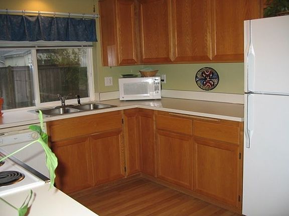 Spacious Kitchen