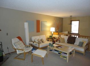 8713 Cottonwood Ln N, Maple Grove, MN 55369