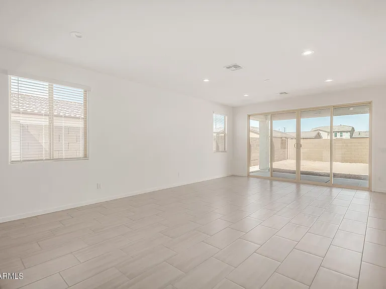 2503 S 180th Dr — Photo 11